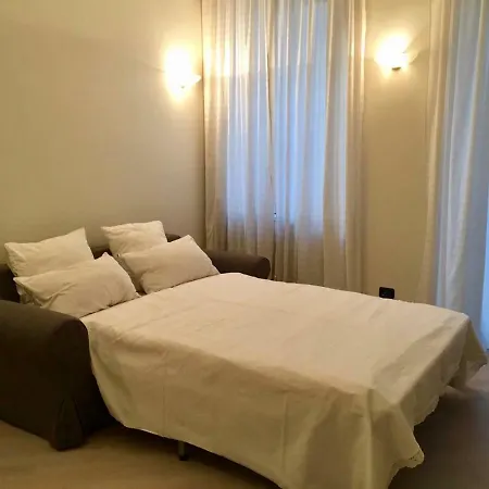 Downtown Apartment *